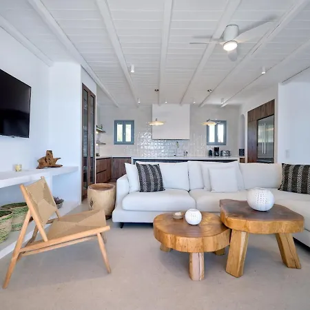 Katy Villa *